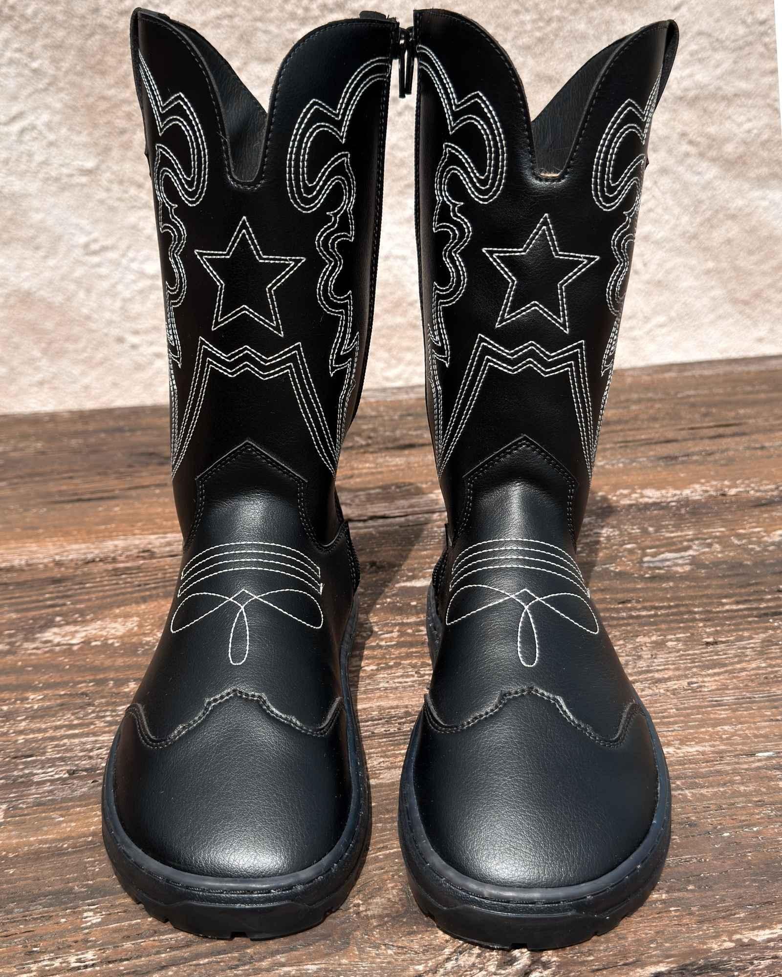 black-cowboy-barefoot-boots-dallas-beflamboyant-front-view - BEFLAMBOYANT