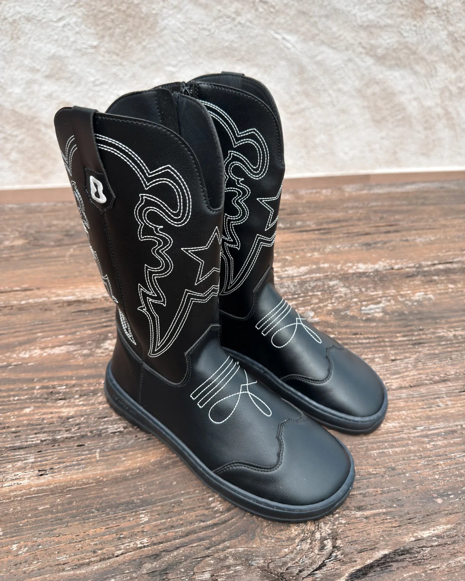 black-cowboy-barefoot-boots-dallas-beflamboyant-side-view - BEFLAMBOYANT