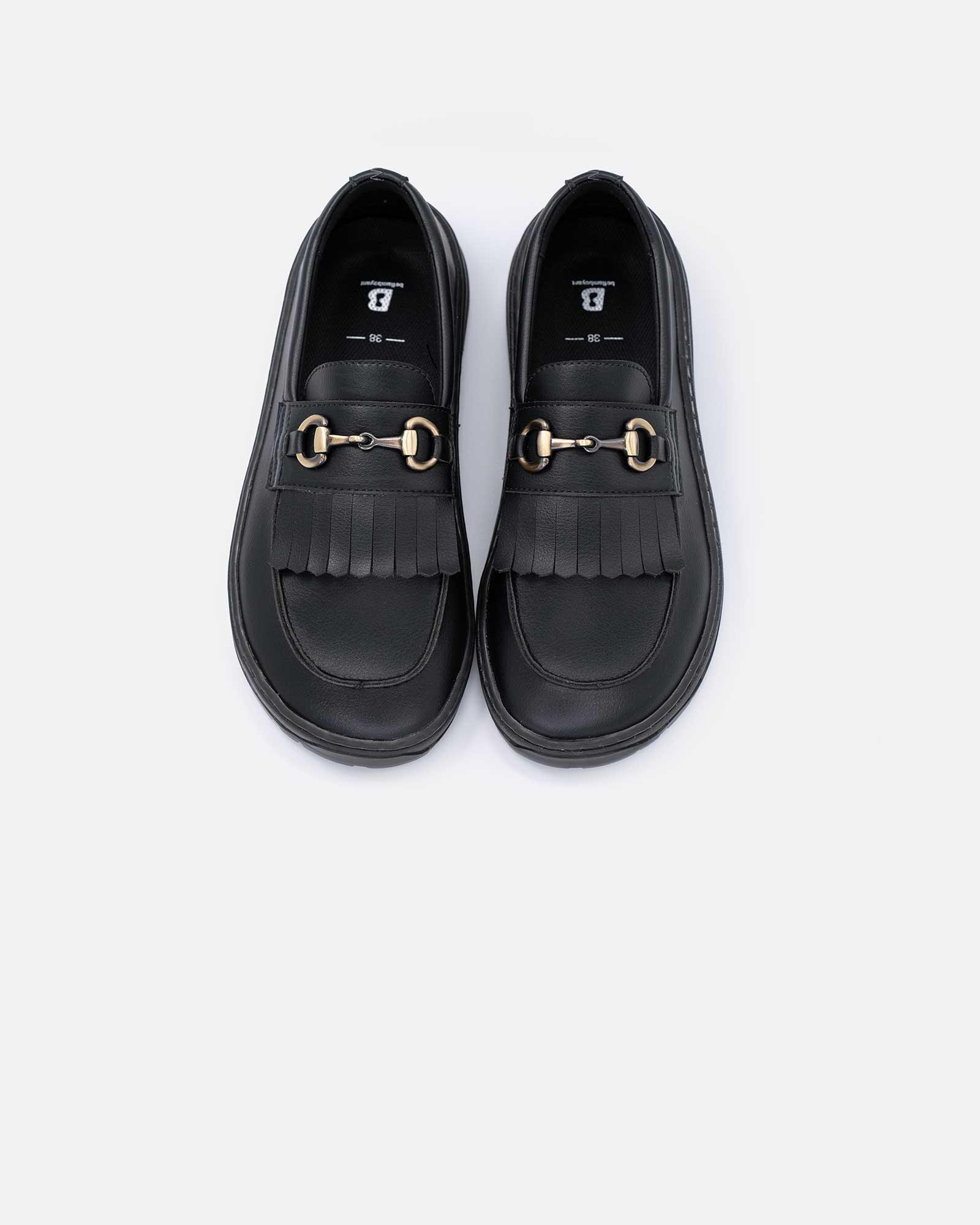 black-loafer-chain-glow-front-view-barefoot-beflamboyant_44f839ab-cae8-4a42-8563-850040b770ee - BEFLAMBOYANT