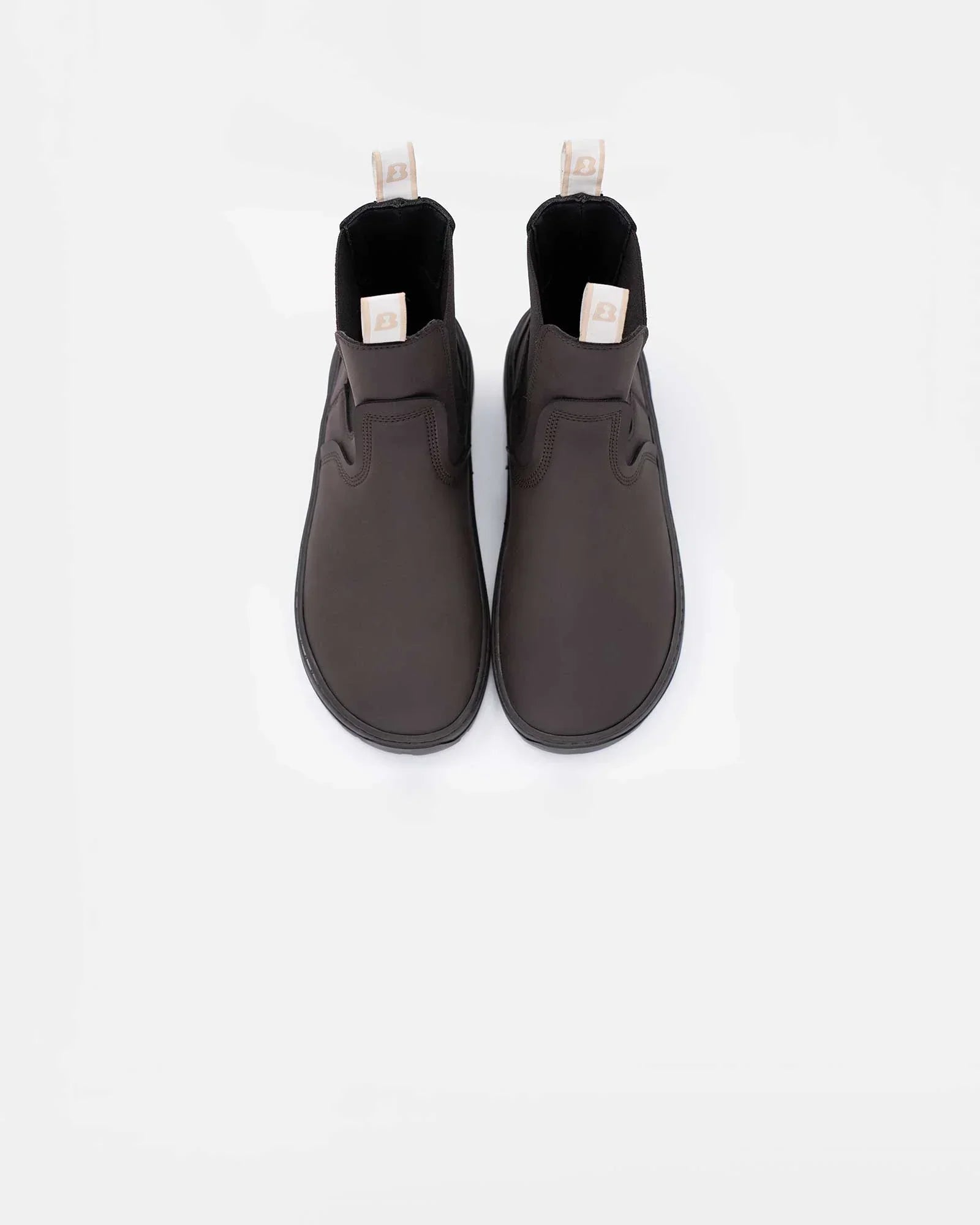 brown-chelsea-boots-senses-front-view-barefoot-beflamboyant - BEFLAMBOYANT