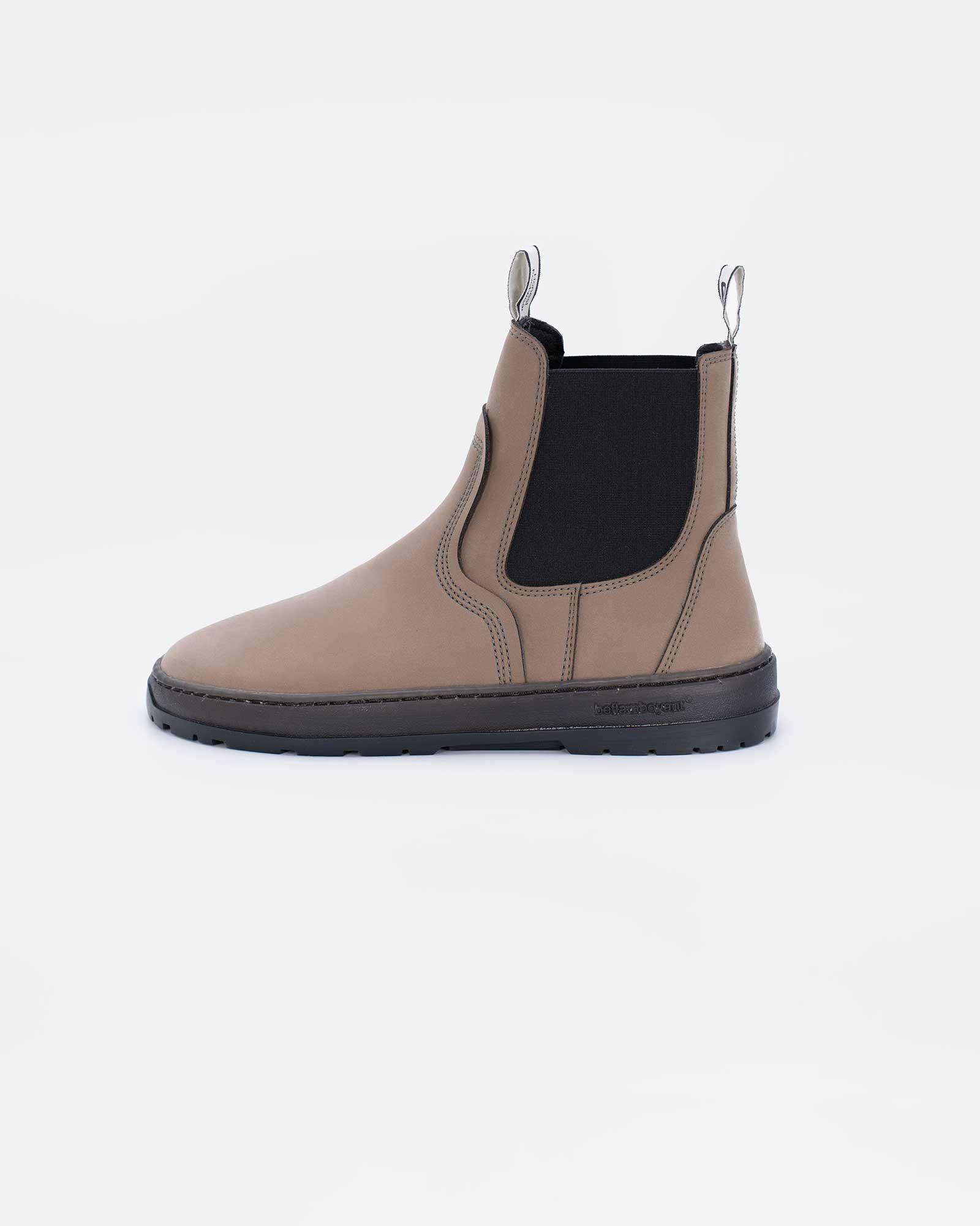 grey-chelsea-boots-senses-side-view-barefoot-beflamboyant - BEFLAMBOYANT