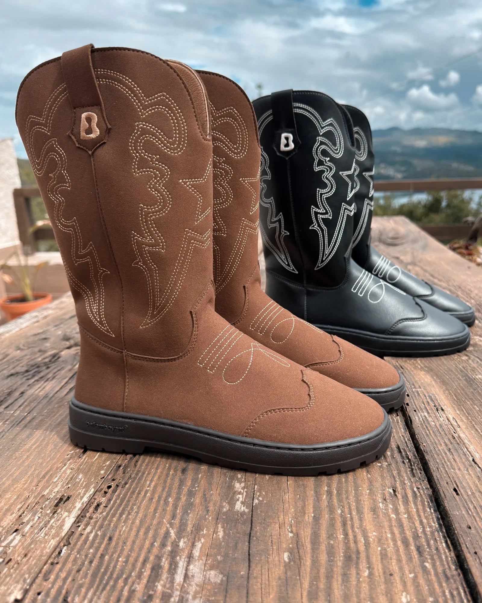 oak-and-black-cowboy-barefoot-boots-dallas-beflamboyant-side-view - BEFLAMBOYANT