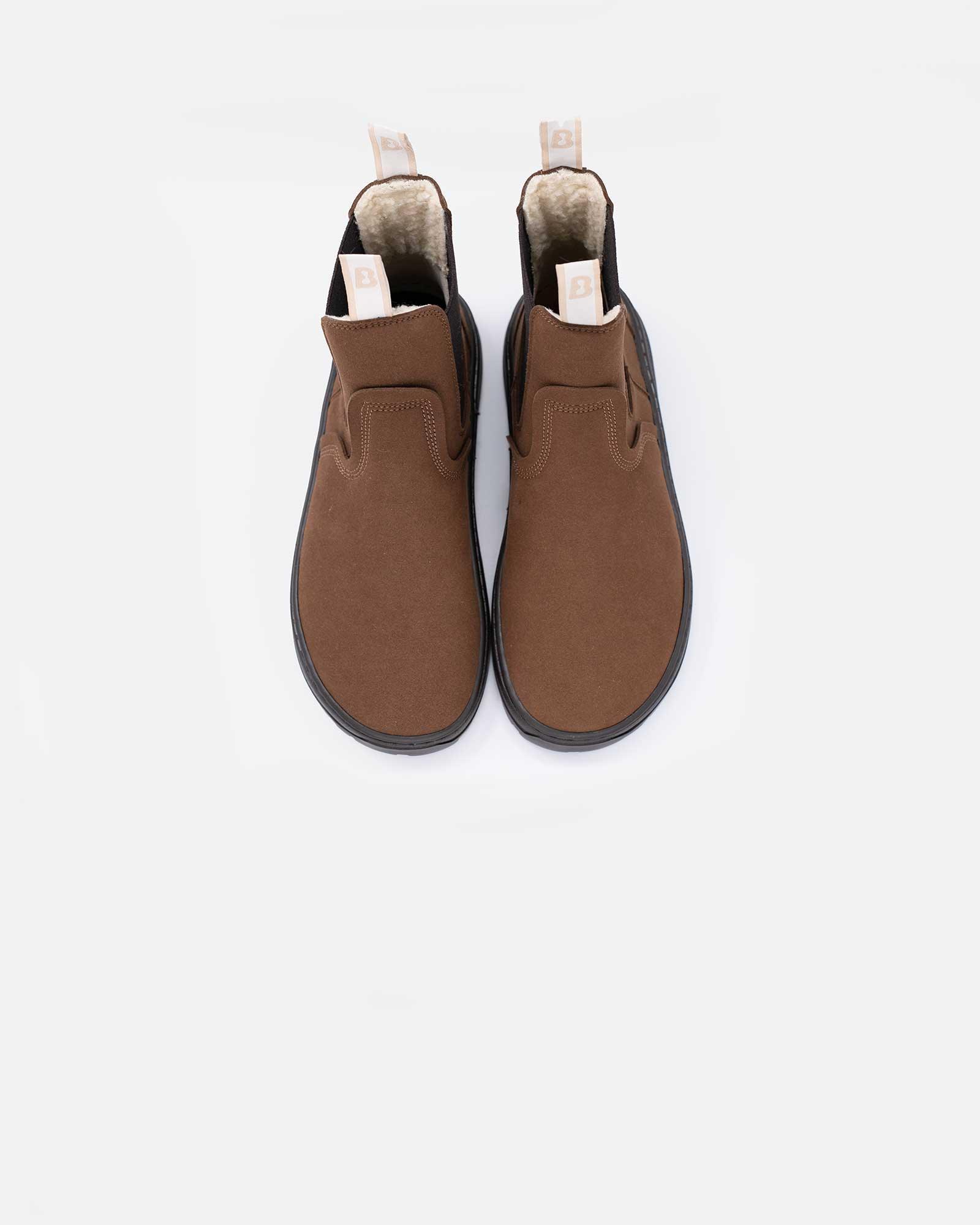oak-chelsea-boots-senses-front-view-barefoot-beflamboyant - BEFLAMBOYANT