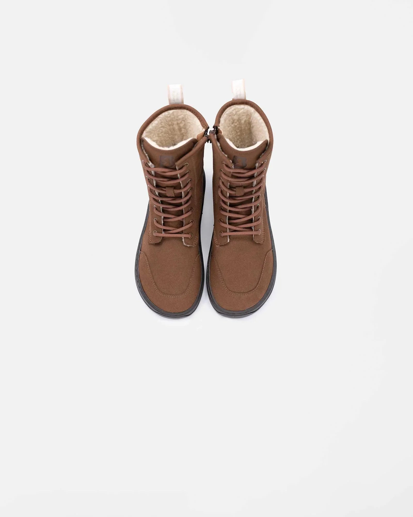 oak-combat-boots-omega-front-view-barefoot-beflamboyant - BEFLAMBOYANT