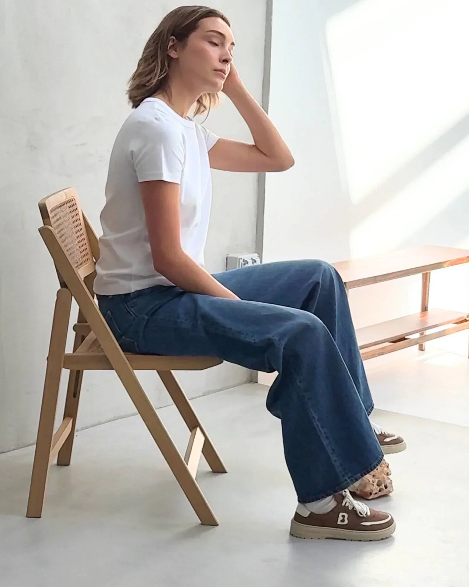 oak-sneaker-purpose-model-view-studio - BEFLAMBOYANT