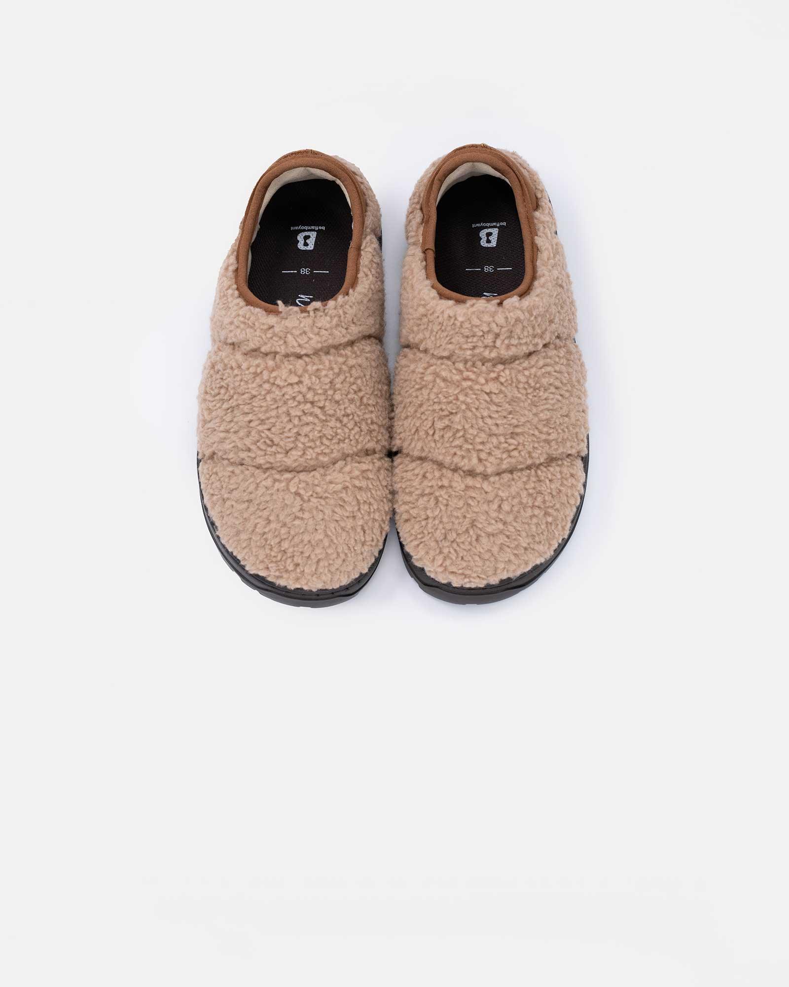 oak-sneaker-teddy-front-view-barefoot-beflamboyant - BEFLAMBOYANT