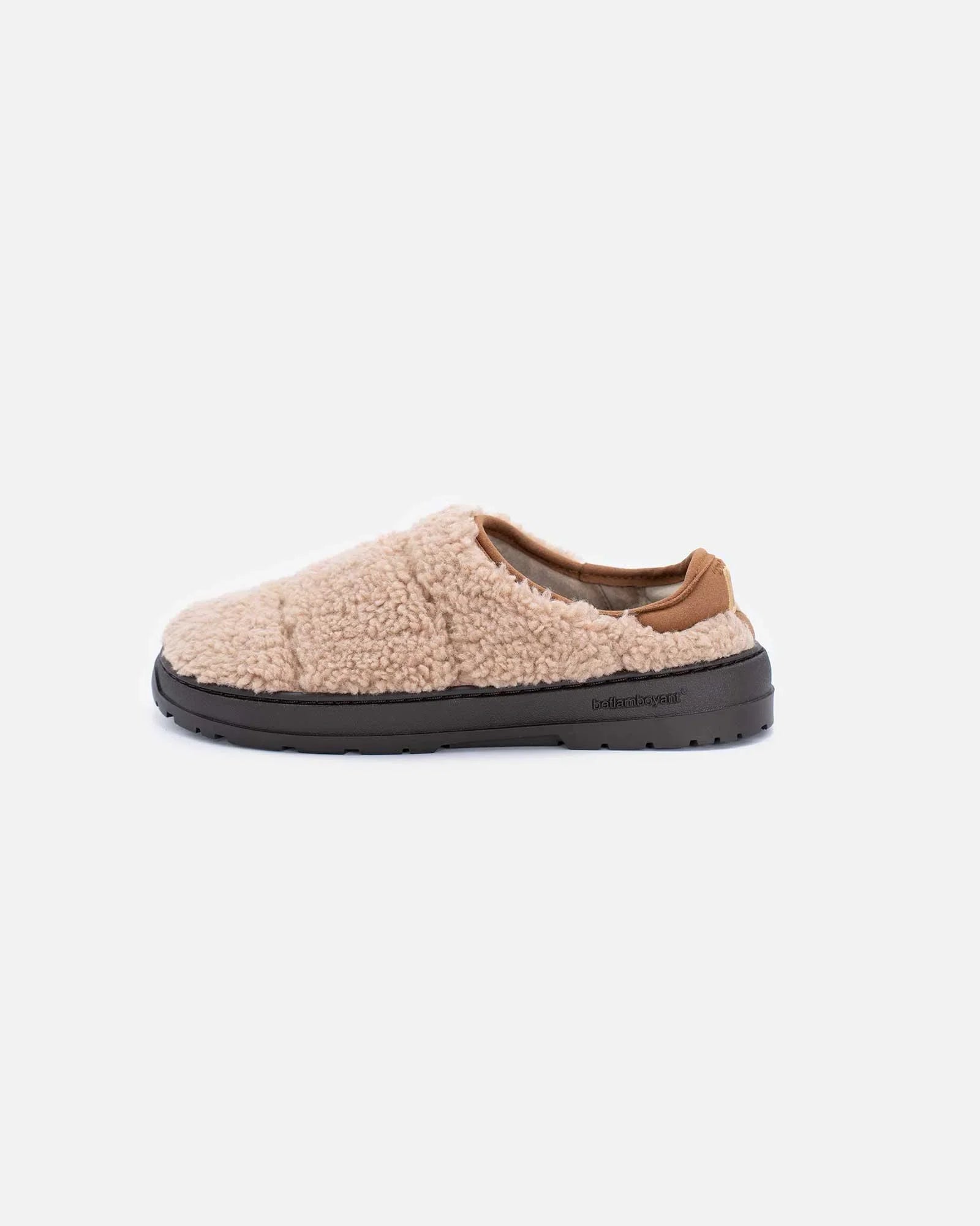 oak-sneaker-teddy-side-view-barefoot-beflamboyant - BEFLAMBOYANT