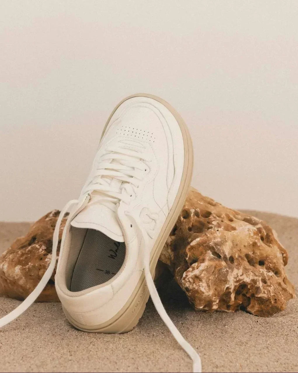 off-white-sneaker-purpose-sand-view-studio - BEFLAMBOYANT