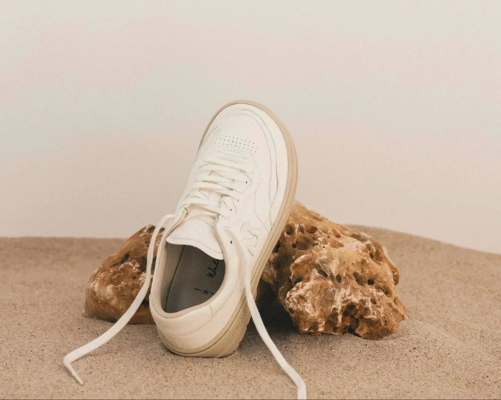 off-white-sneaker-purpose-sand-view-studio - BEFLAMBOYANT