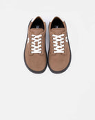 white-oak-suede-shoe-scent-front-view-barefoot-beflamboyant_d32e9792-b7a7-4f3e-8258-b32618e82d6c - BEFLAMBOYANT