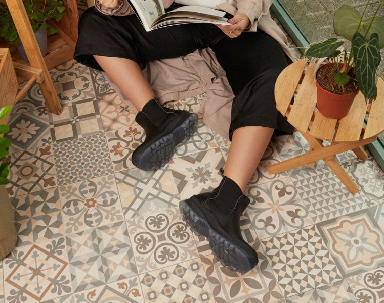 Vegan and sustainable boots
