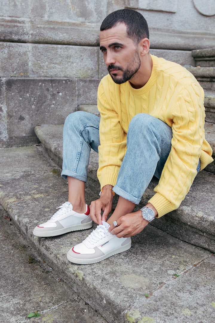 MODELS_WEARING_MANIMAL_BURGUNDY_VEGAN_SNEAKERS_DONWSTAIRS